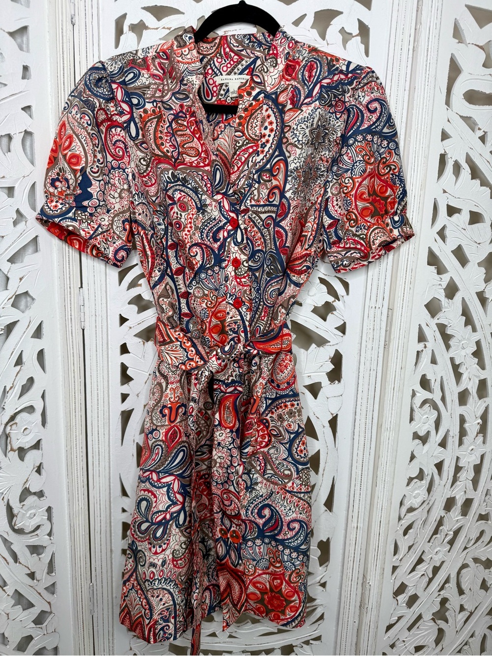 Banana Republic Y2K Silk Paisley Short Sleeve Shirt Dress in Red & Navy